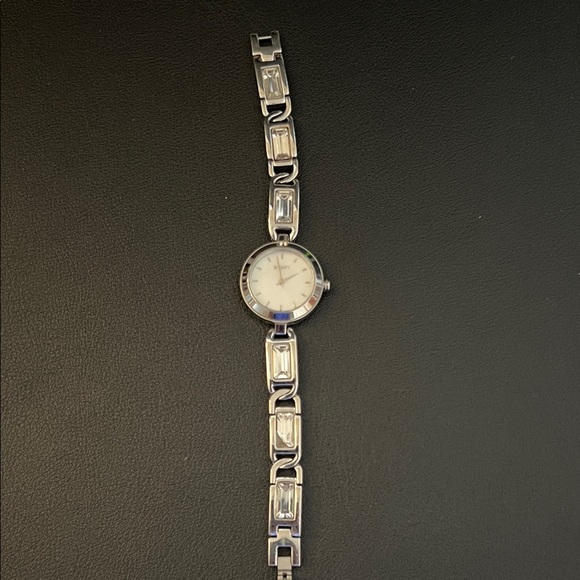 Vintage DKNY Silver Women's Watch with Bling- EUC, just needs Battery - Picture 1 of 4